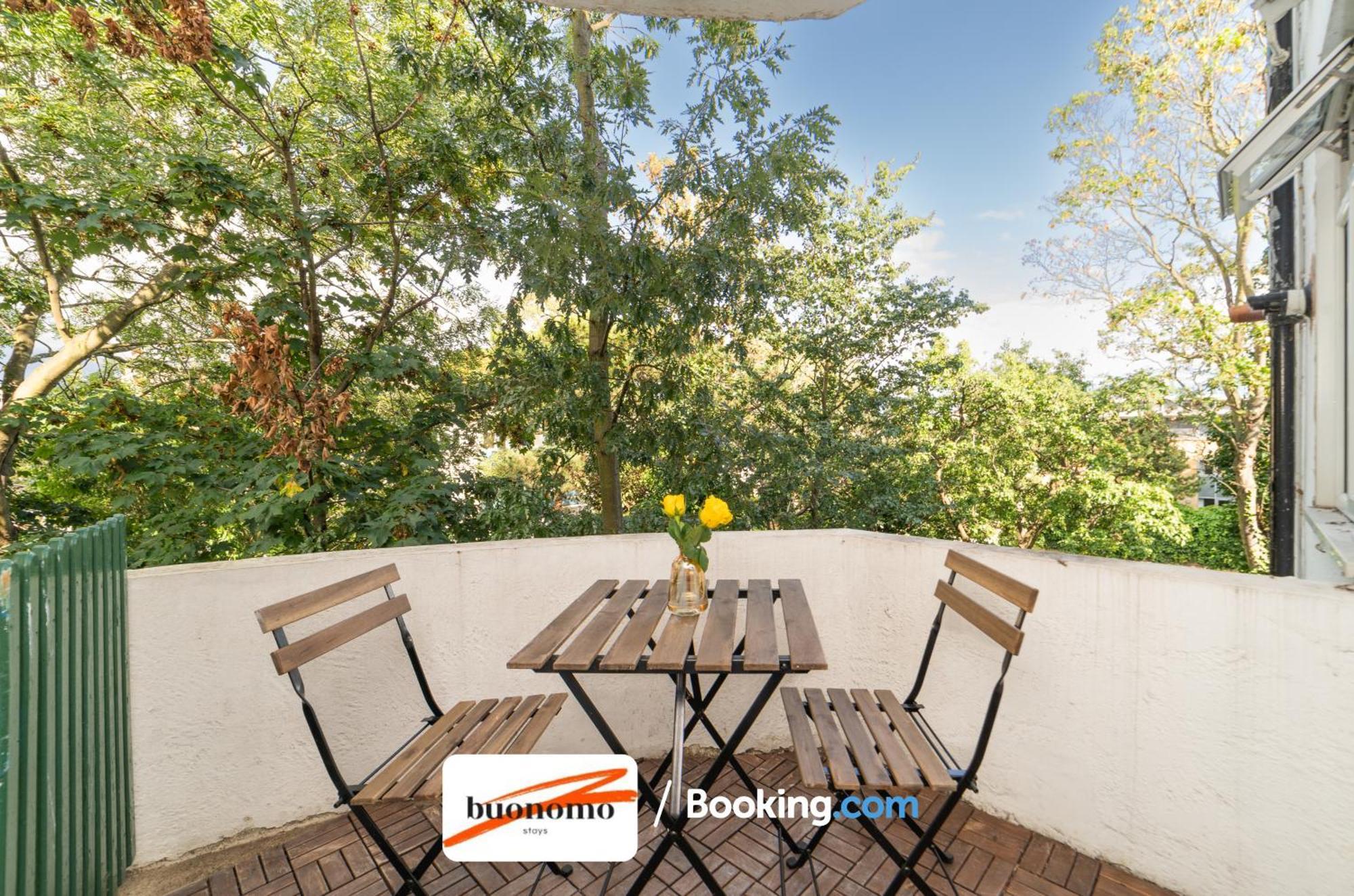 Two Bedroom Apartment By Buonomo Stays Short Lets & Serviced Accommodation With Balcony Лондон Екстер'єр фото